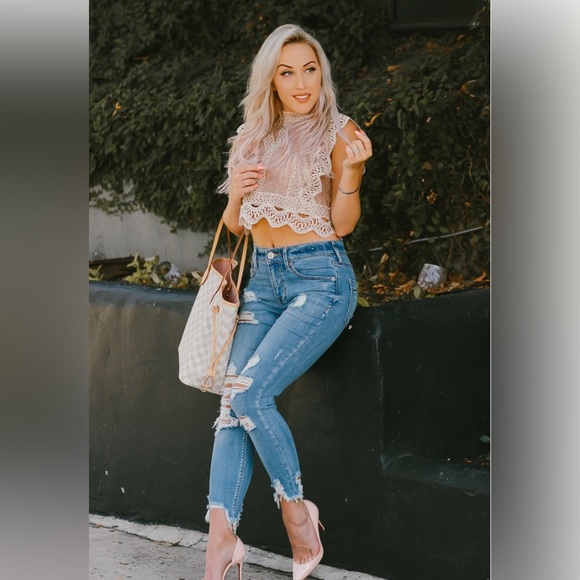 NWOT Bell of the Ball Couture Boutique Boho Crotchet & Lace Crop Top Size S/M - Picture 3 of 11